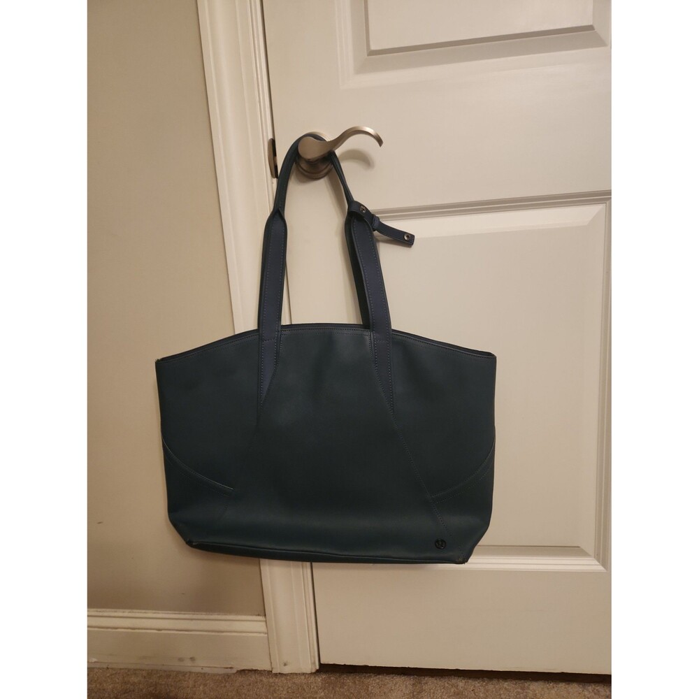 Lululemon All Day Dark Blue Large Tote Bag w/ Extra Cosmetic Pouches